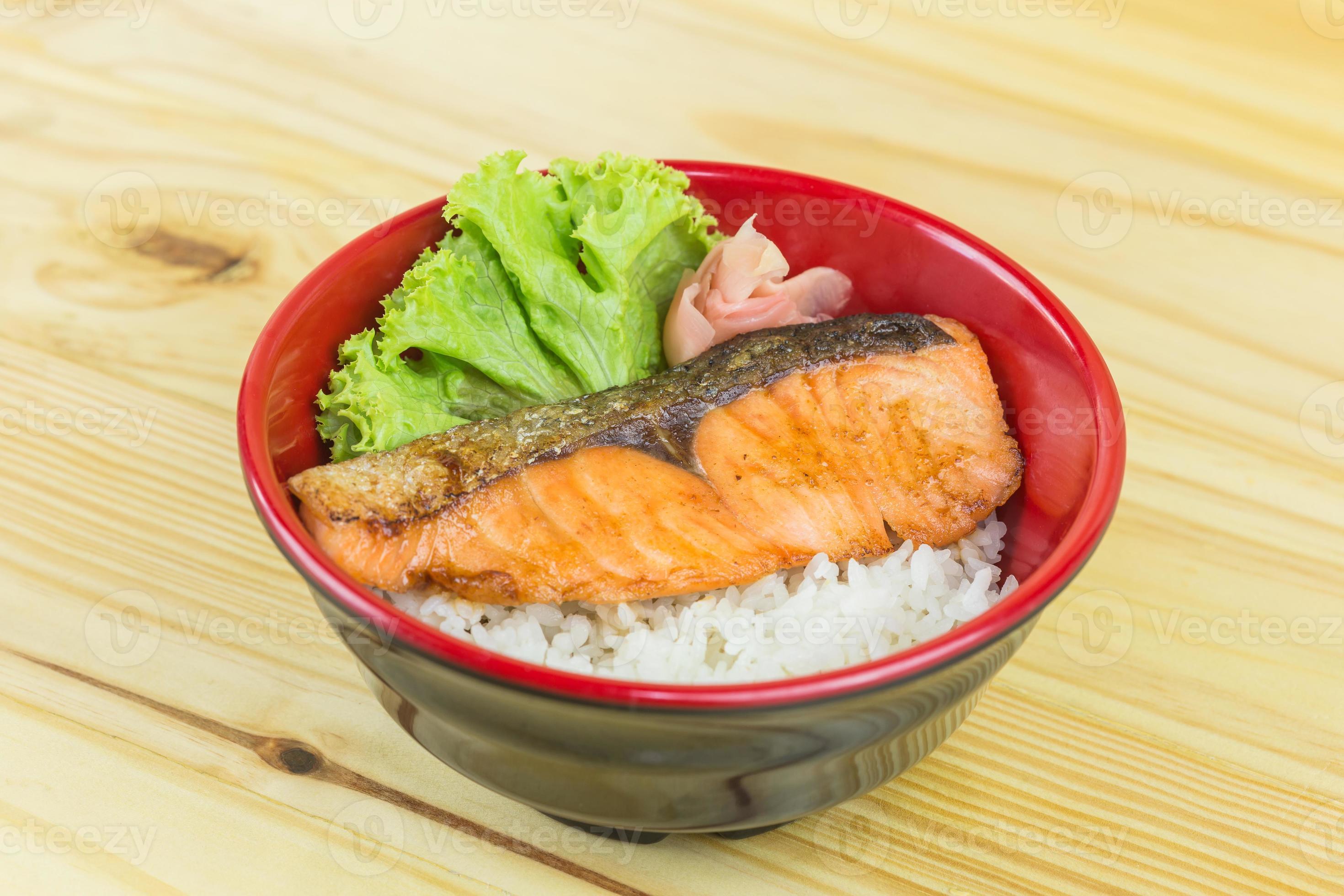 Grilled Salmon Don and sauce 6278140 Stock Photo at Vecteezy