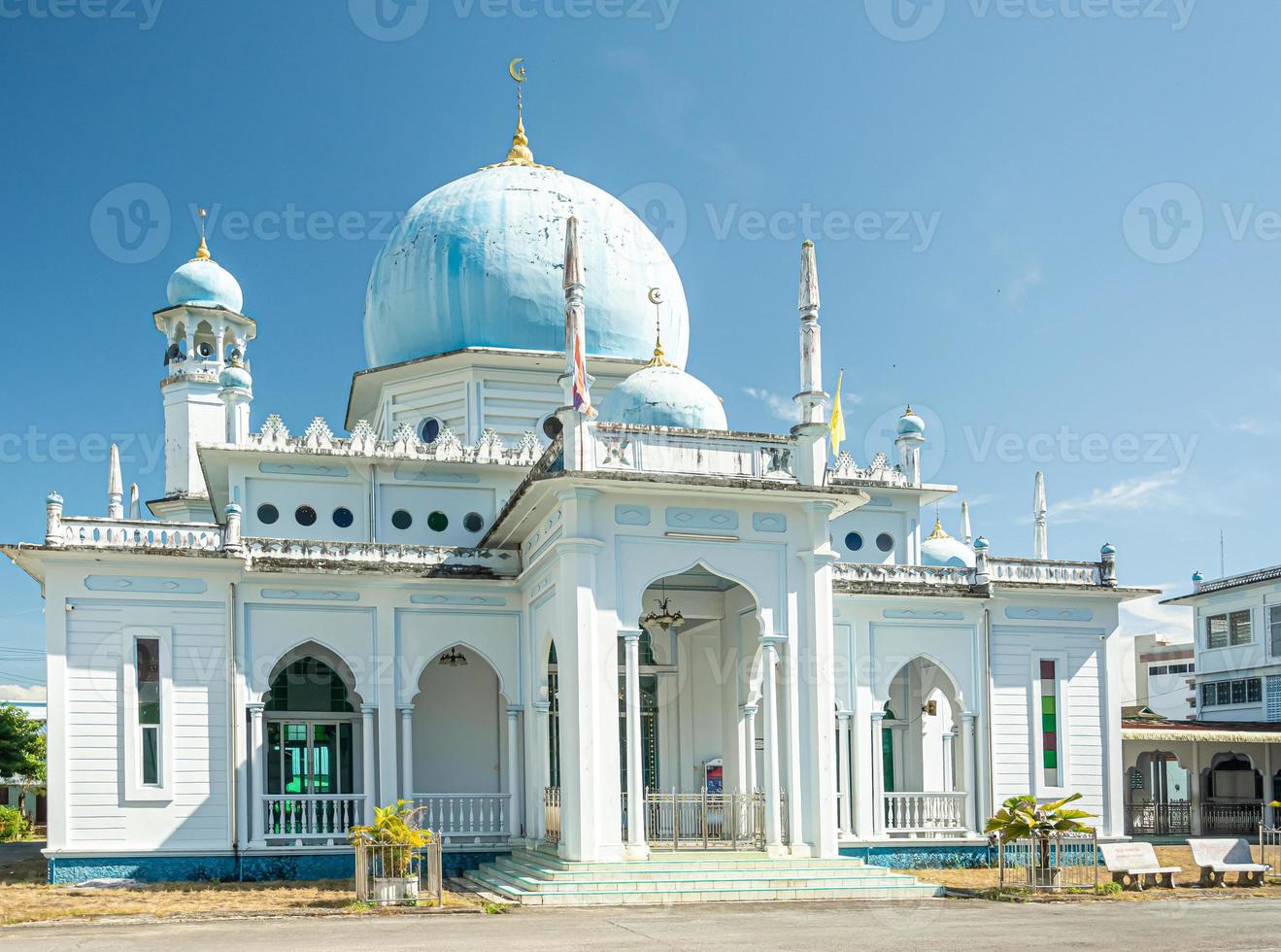 The Betong Central Mosque Masjid klang of Betong city photo