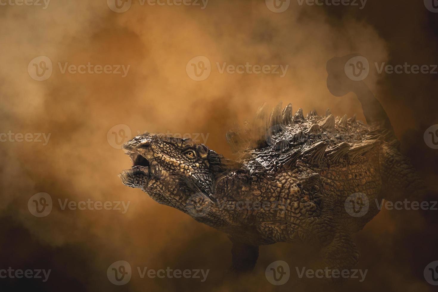 dinosaurio ankylosaurus sobre fondo de humo foto