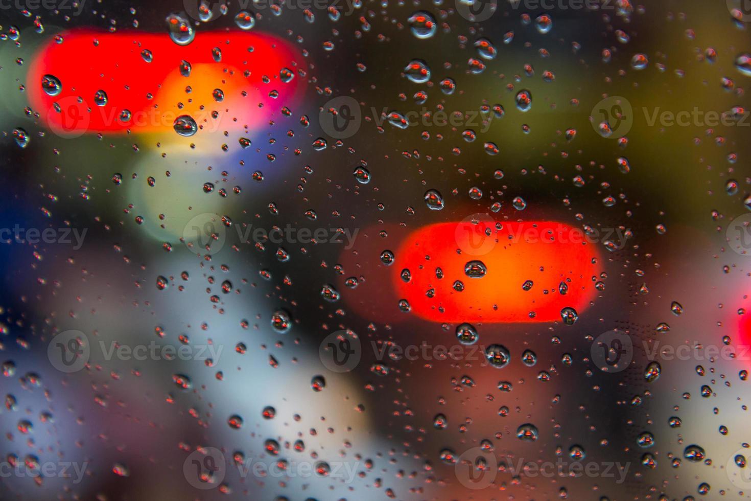 Bokeh rojo con gotas de agua naturaleza antecedentes foto