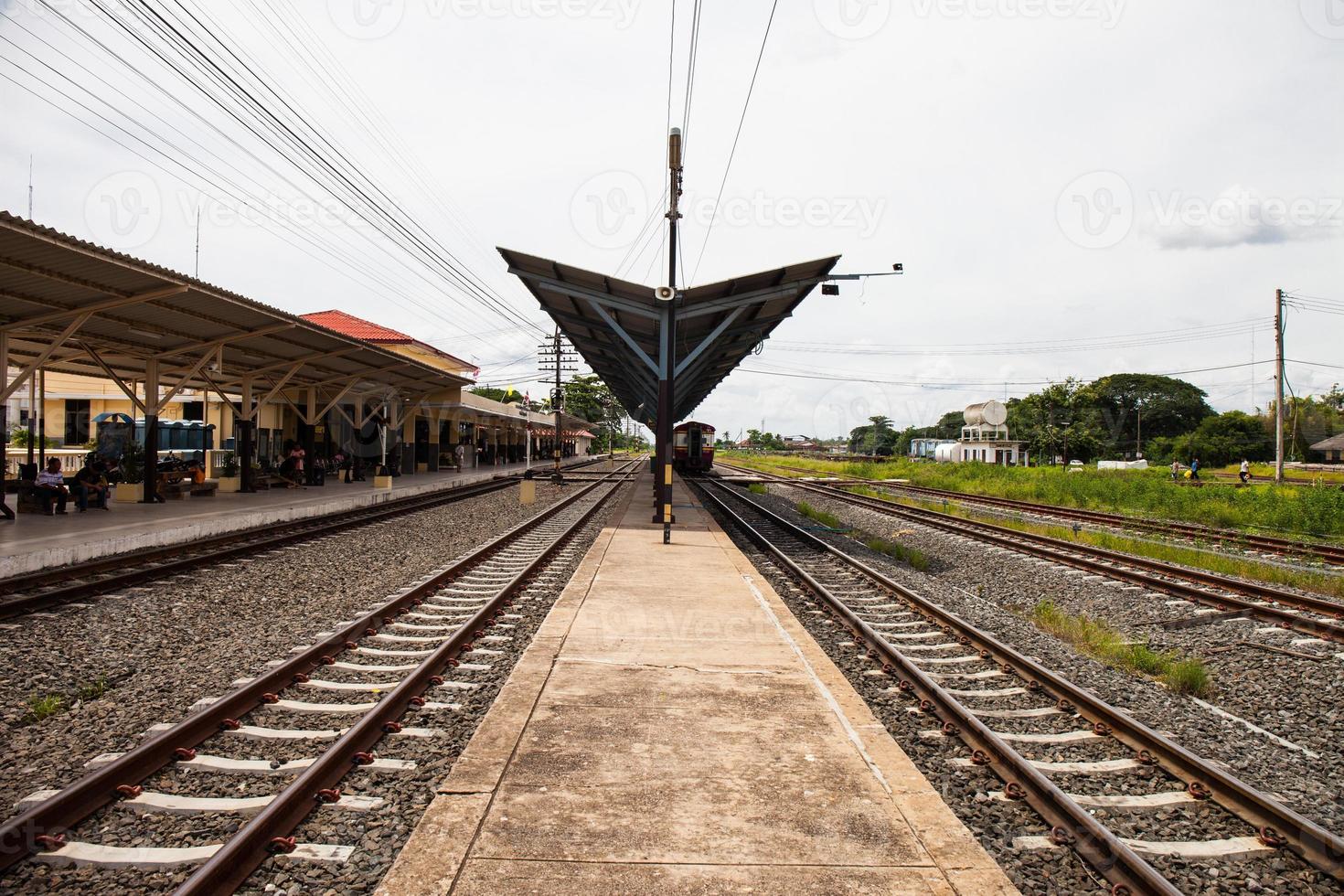 zona de la estación de tren urbano foto