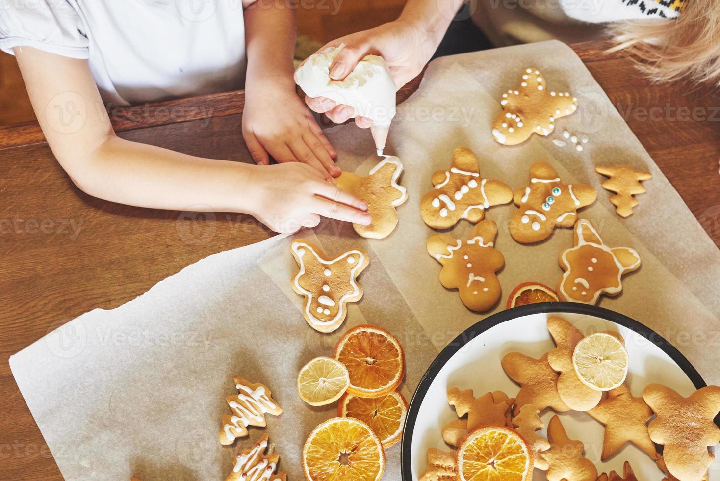 galletas navideñas de miel con naranja foto