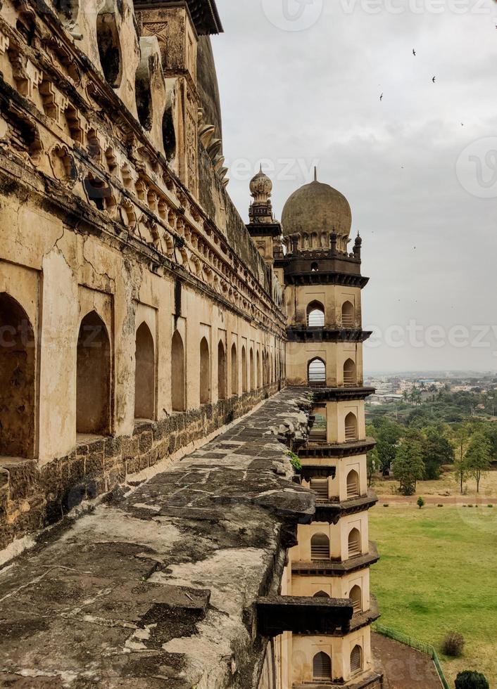 Golgumz Tomb historical monument photo