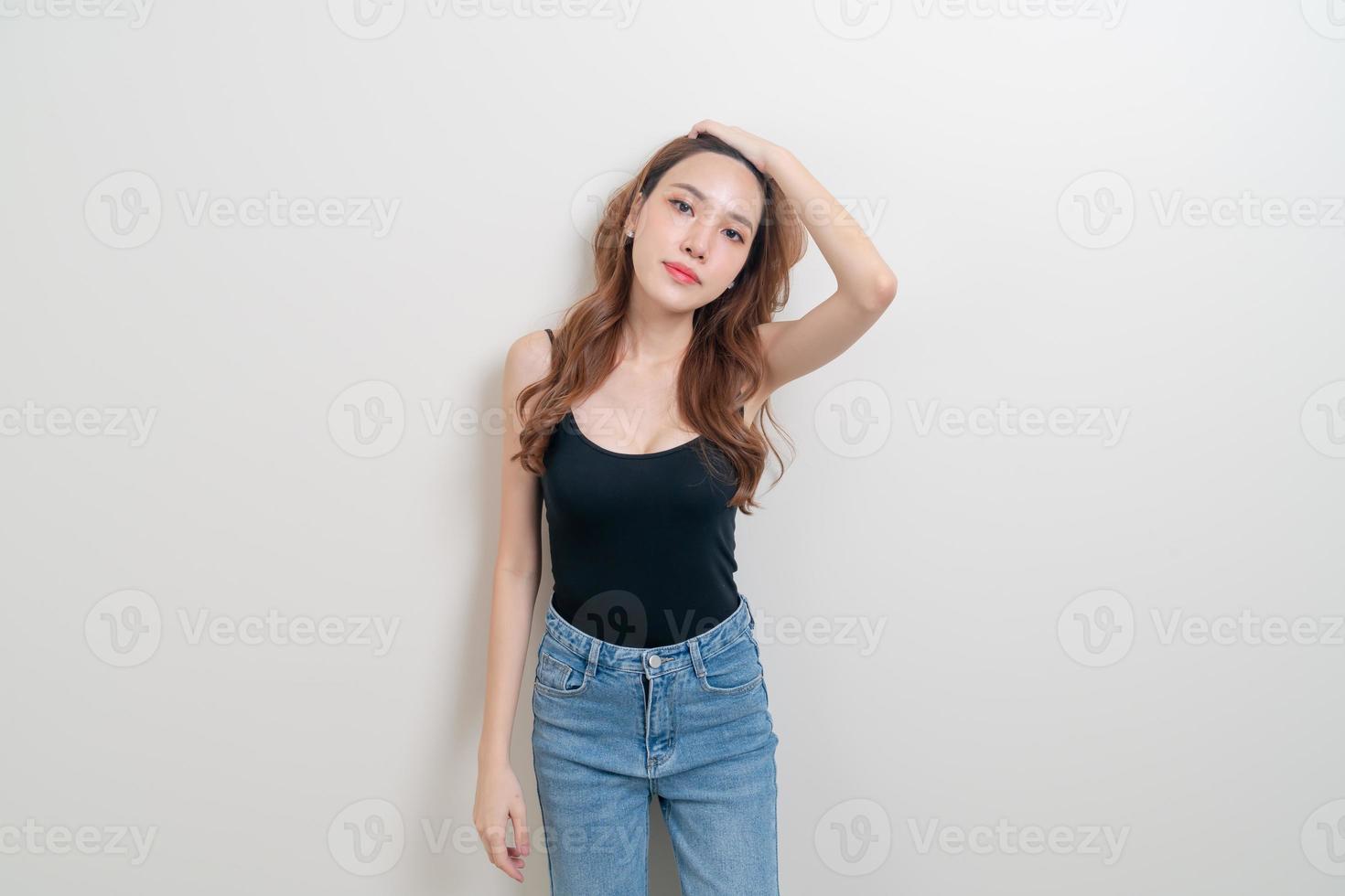 retrato, mujer hermosa, con, sentimiento feliz, y, sonriente foto