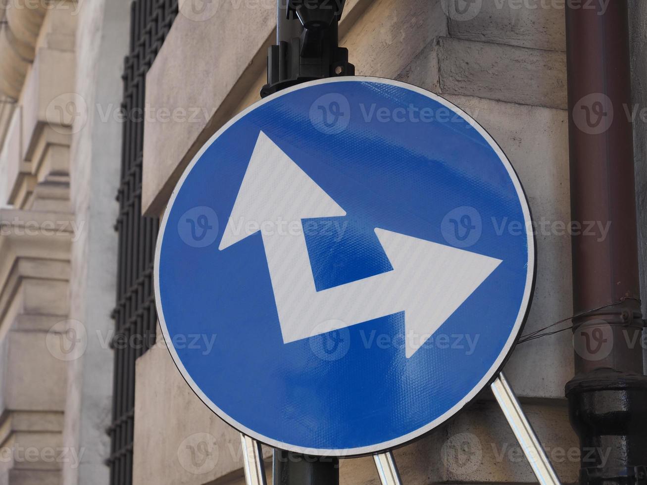 direction arrow sign photo