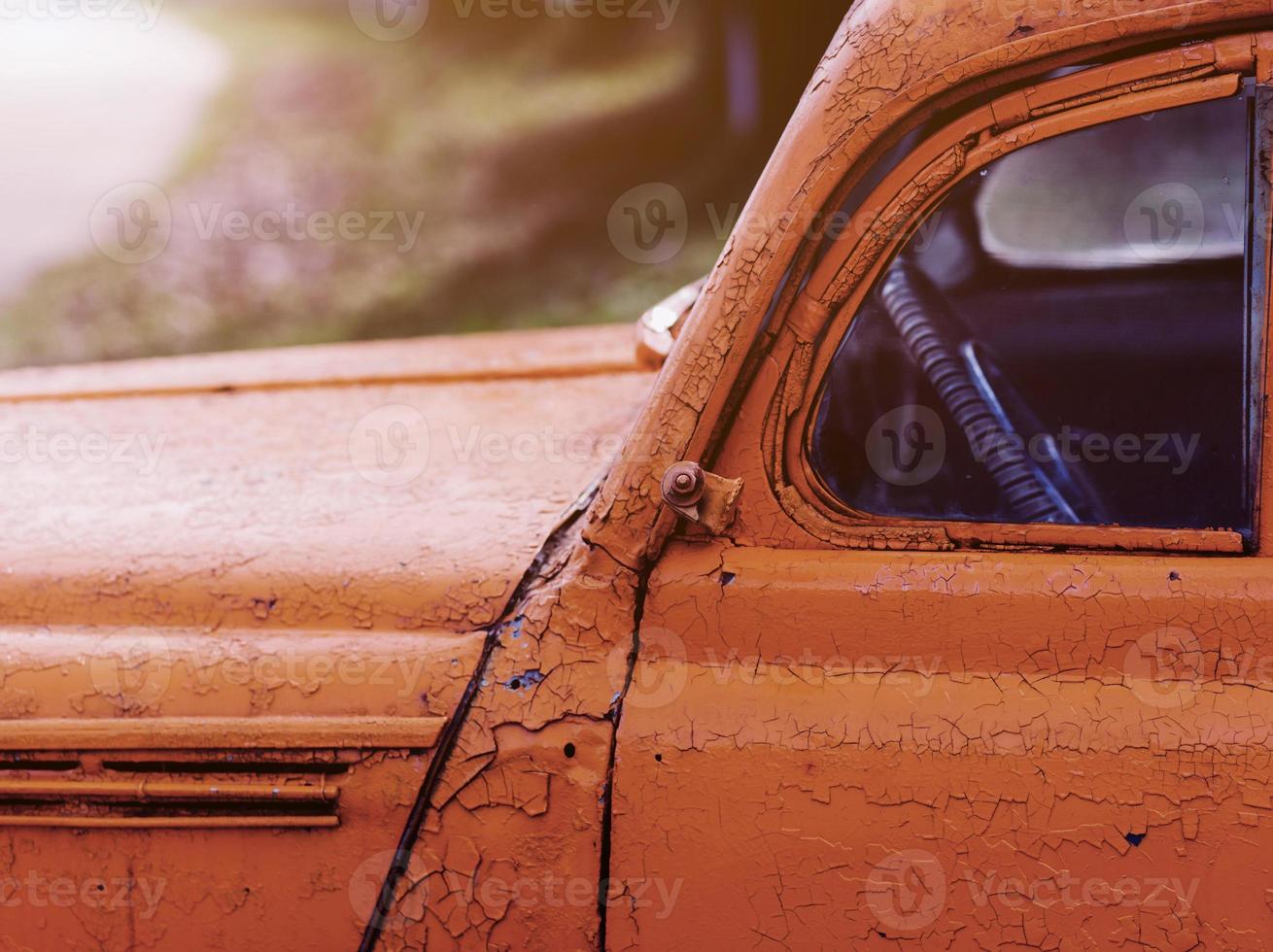 viejo coche retro sucio foto