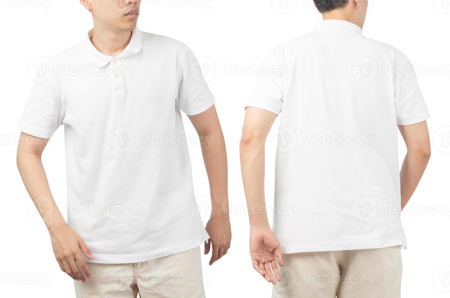 Hombre joven en maqueta de camiseta de polo en blanco delante y detrás utilizado como plantilla de diseño, aislado sobre fondo blanco con trazado de recorte foto