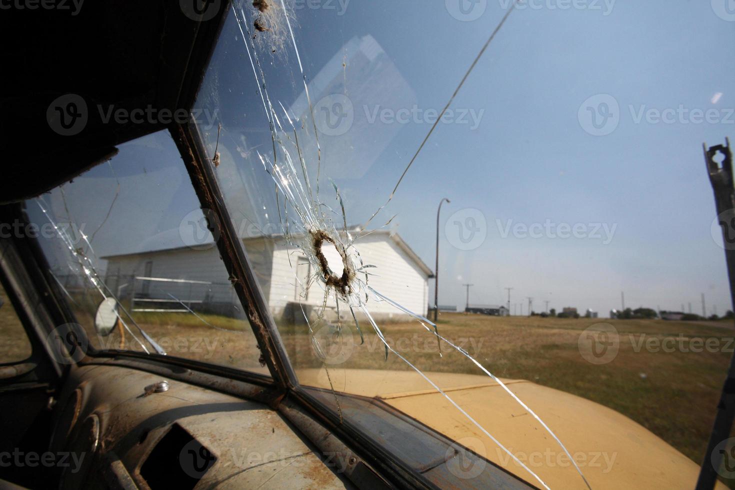 interior de un camión de leones abandonado en el pintoresco saskatchewan foto