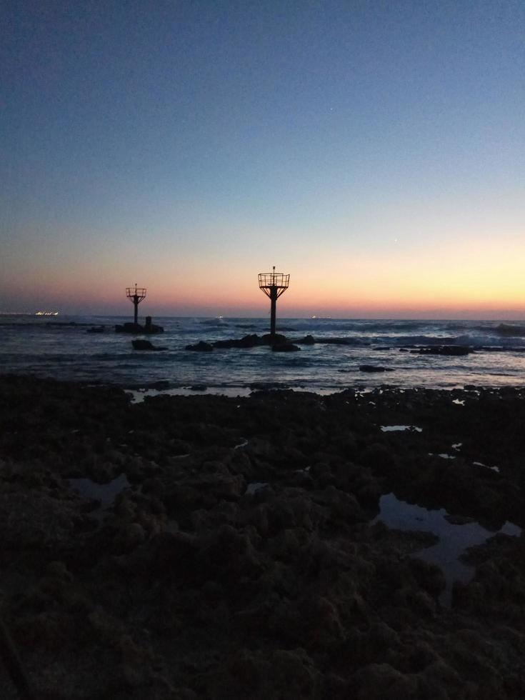 increíble puesta de sol en israel vistas de la tierra santa foto