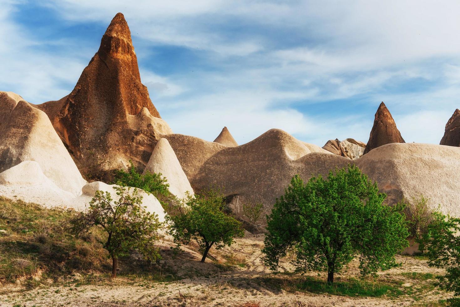 increíble puesta de sol sobre capadocia. pavo. Europa foto