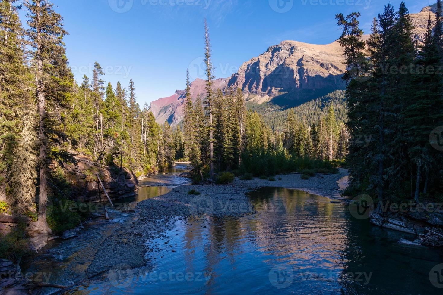 río santa maría en montana foto