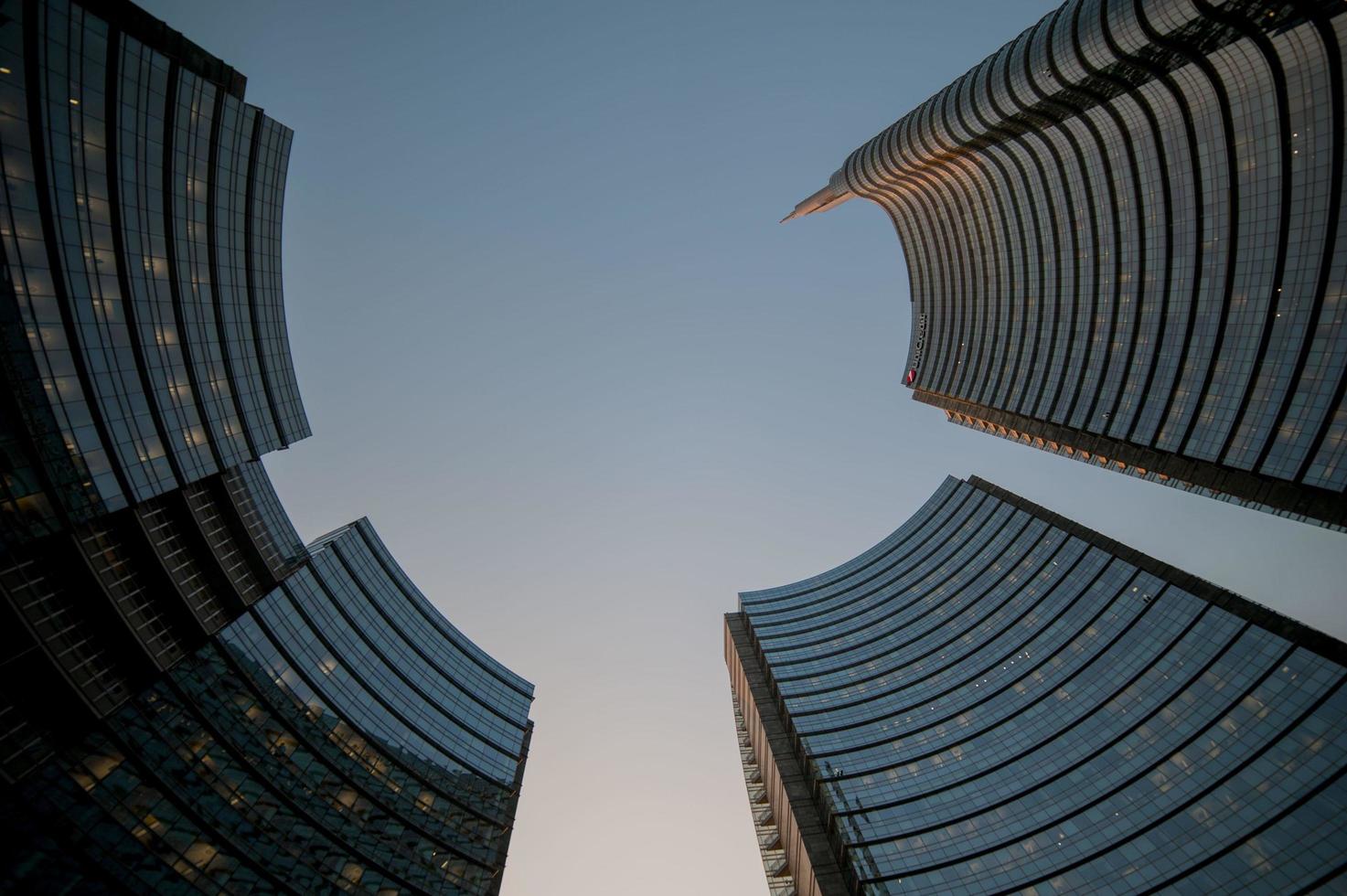 Piazza Gae Aulenti in Milan photo