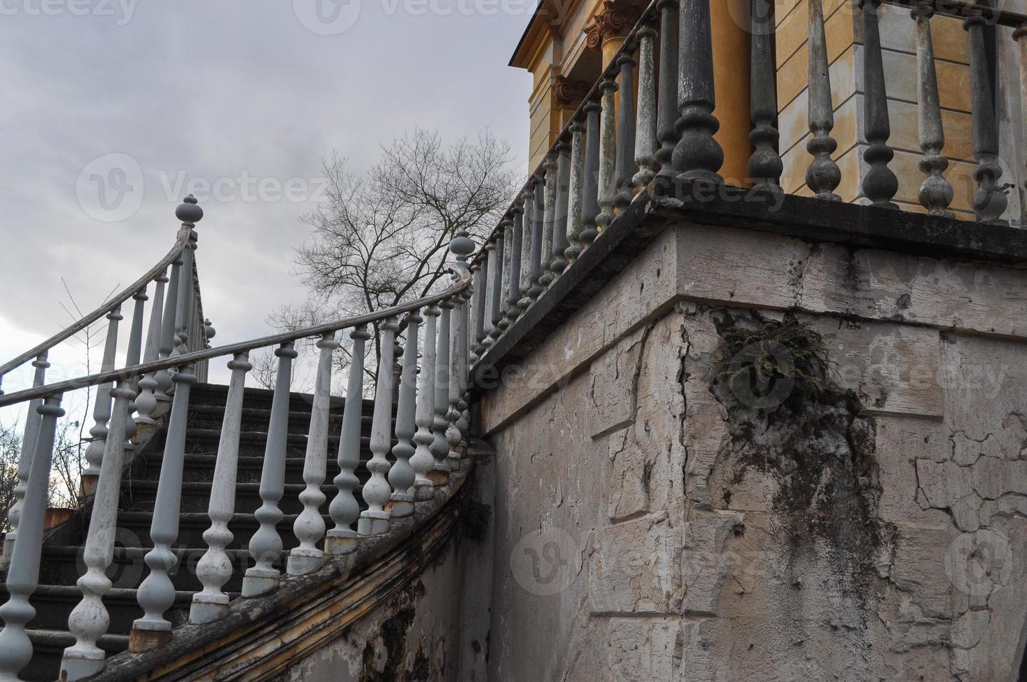 edificio la bizzarria en venaria foto