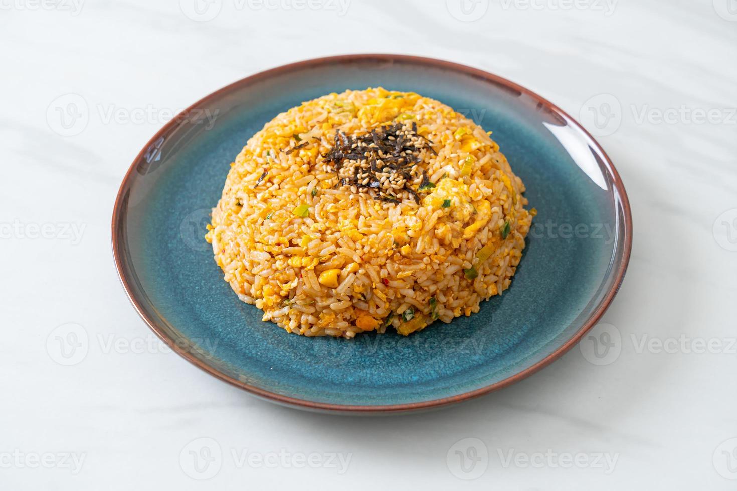 fried rice with egg in Korean style 6603881 Stock Photo at Vecteezy