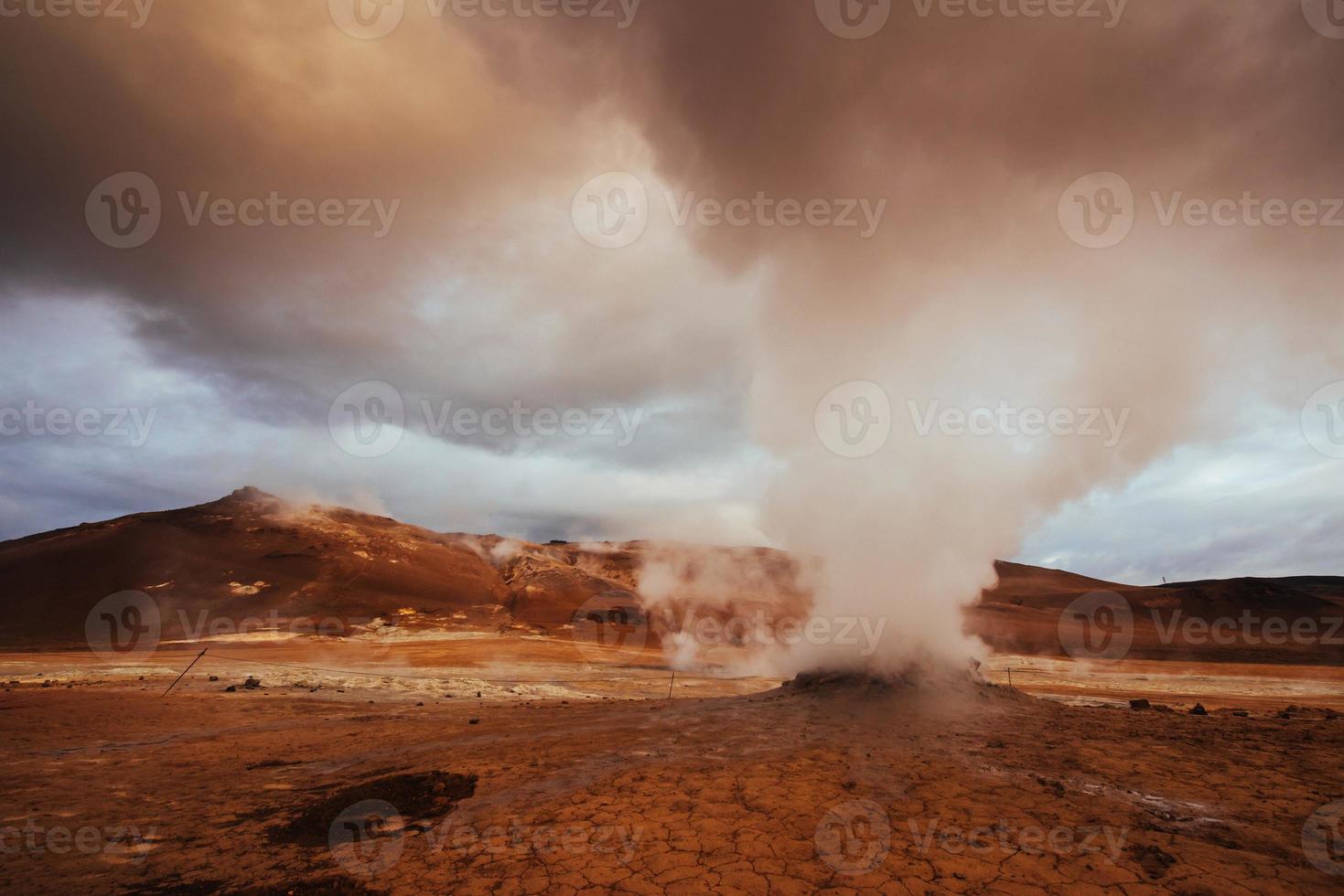 área geotérmica hverir. ubicación lugar lago myvatn foto