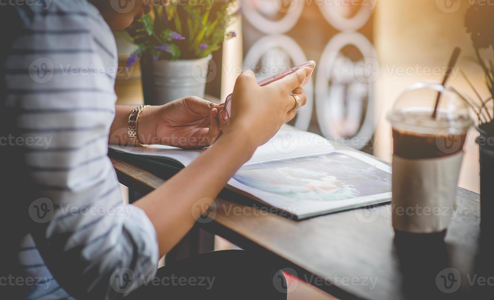 Girl playing phone To communicate Online Communication Technology Concept of Telephony For communication Business and Online photo