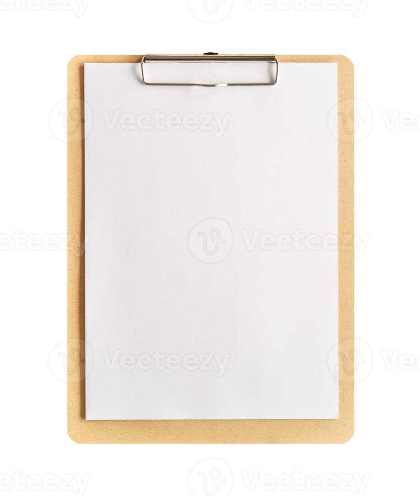 Portapapeles con papel en blanco aislado sobre fondo blanco con trazado de recorte foto