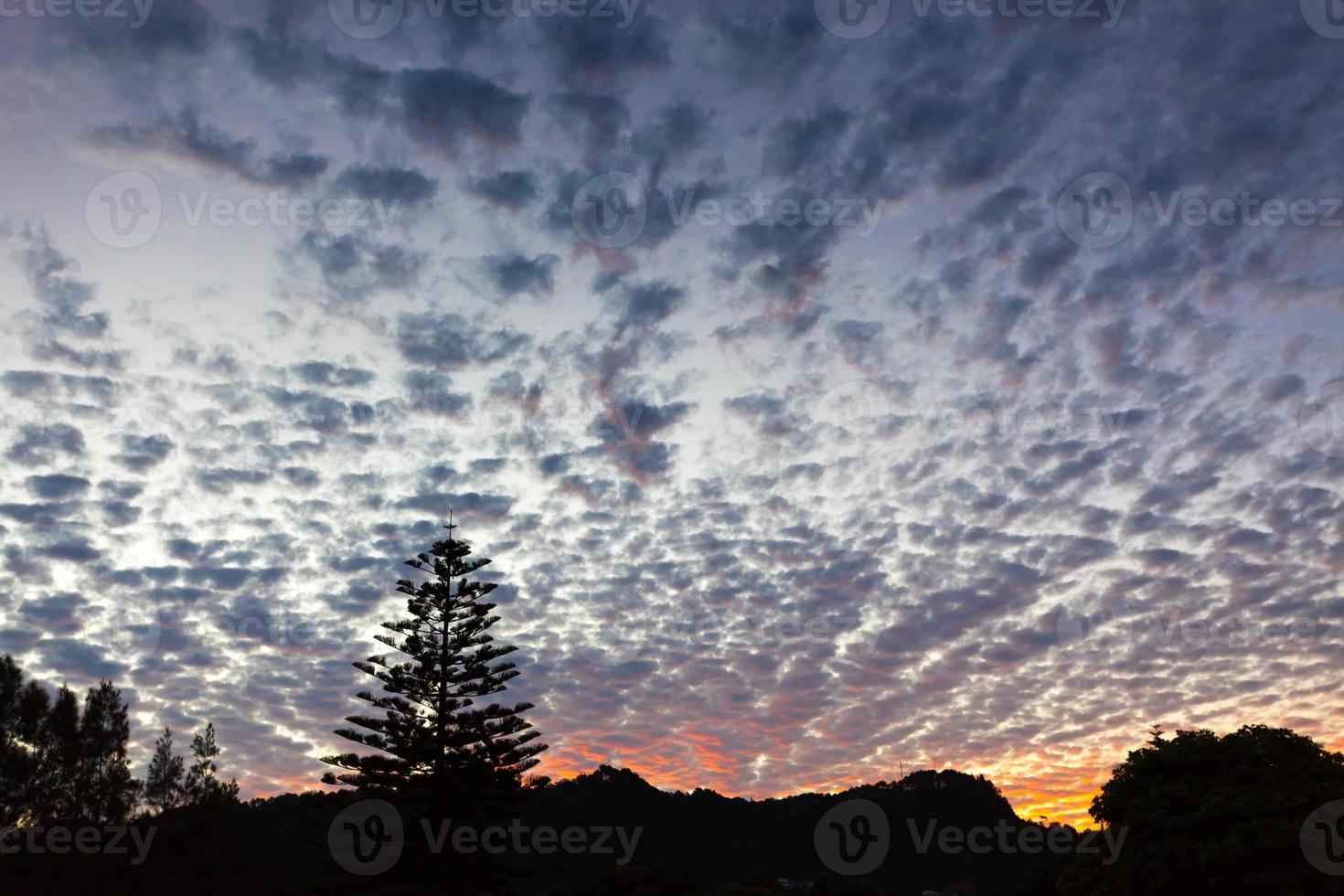 puesta de sol en hahei foto