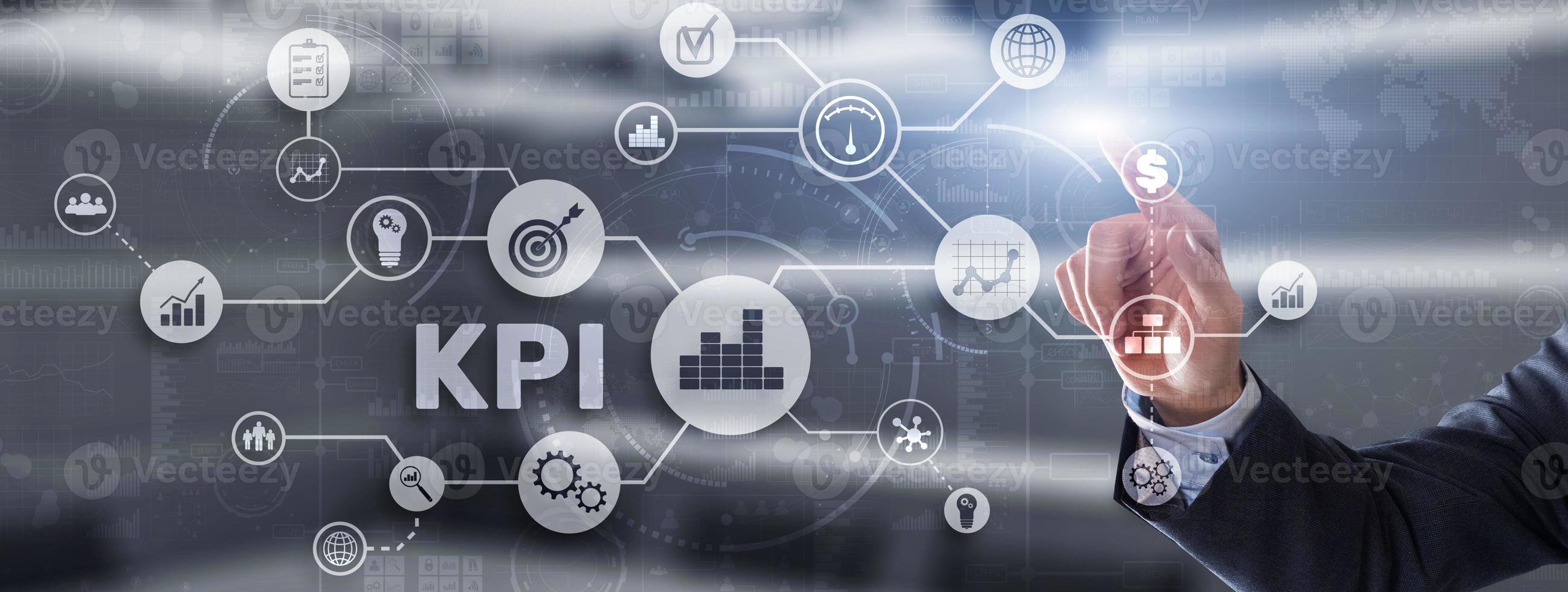 kpi indicador clave de rendimiento concepto de tecnología de internet empresarial sobre fondo de ciudad futurista foto