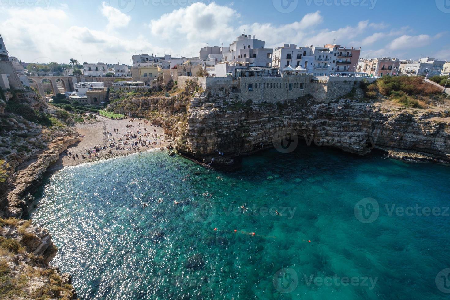 lama monachile polignano una yegua apulia italia foto