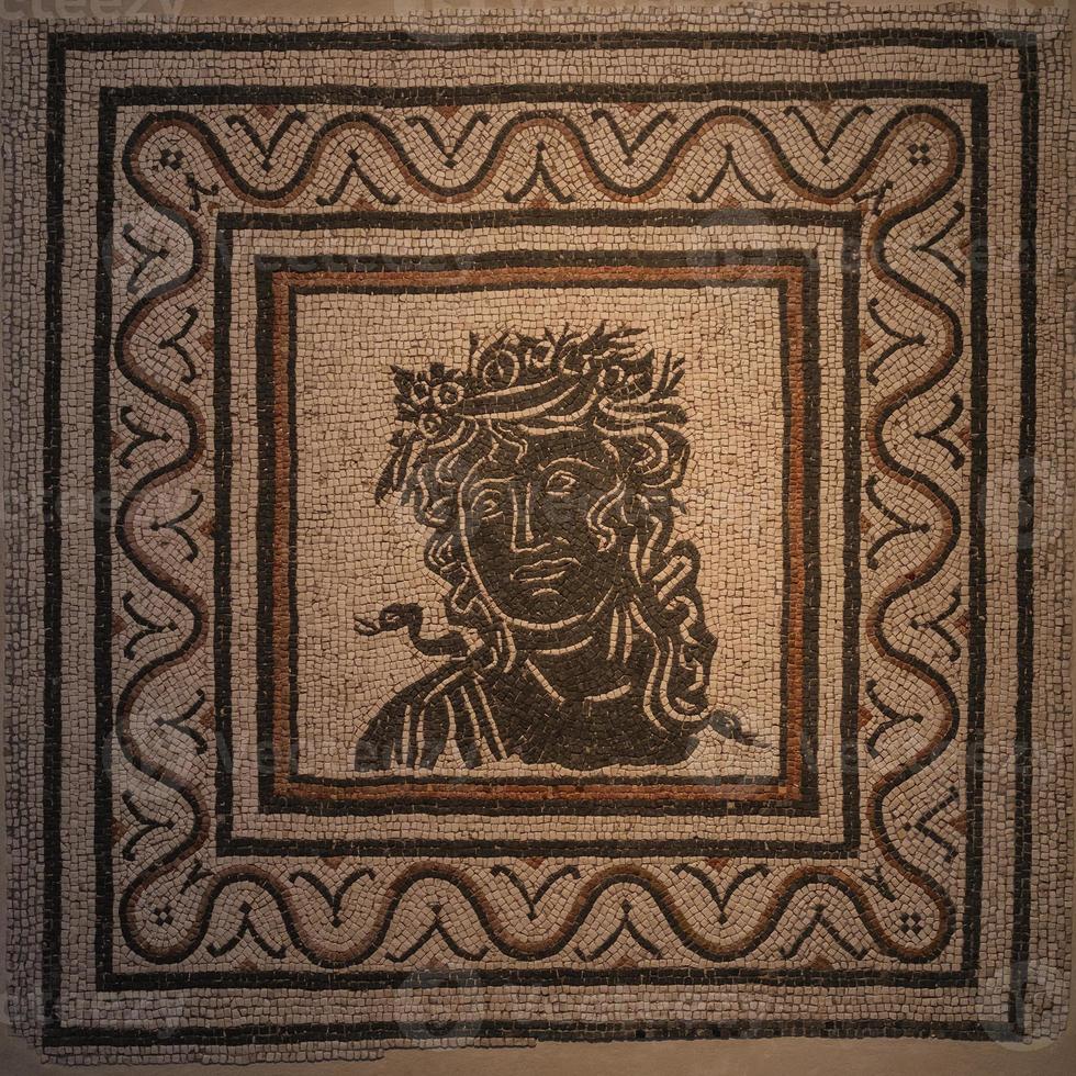 mosaico con busto di stagione palazzo massimo museo roma lazio italia foto