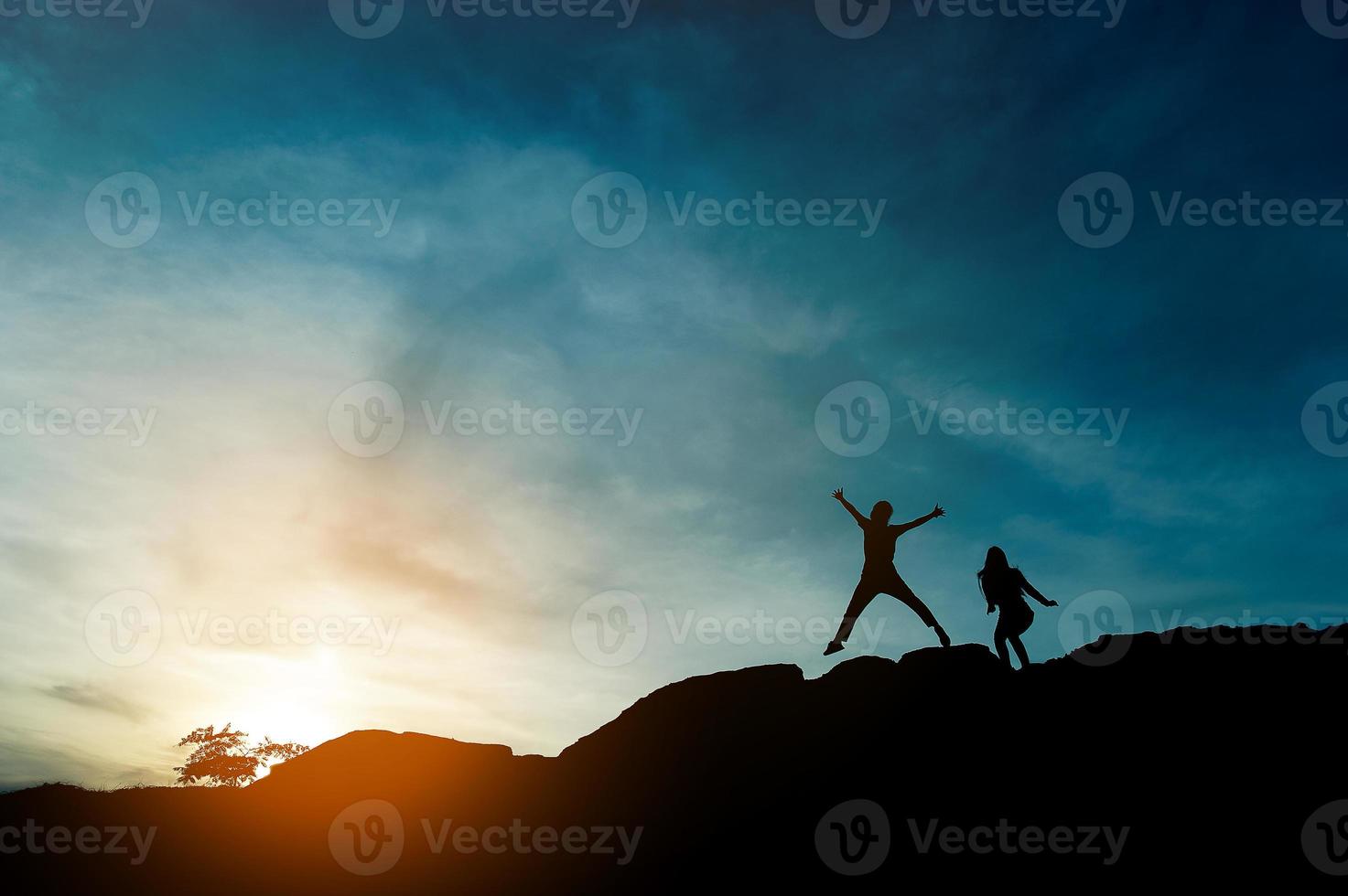 Silhouette of team leadership, teamwork and teamwork and delightful silhouette concepts photo