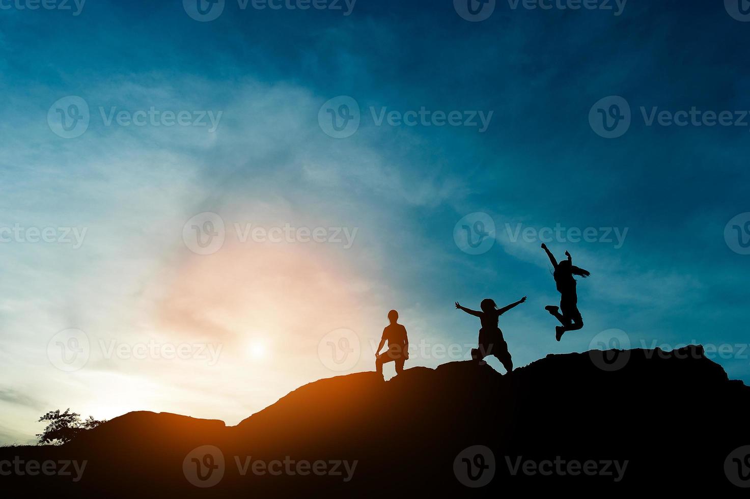 silueta de liderazgo de equipo, trabajo en equipo y trabajo en equipo y deliciosos conceptos de silueta foto