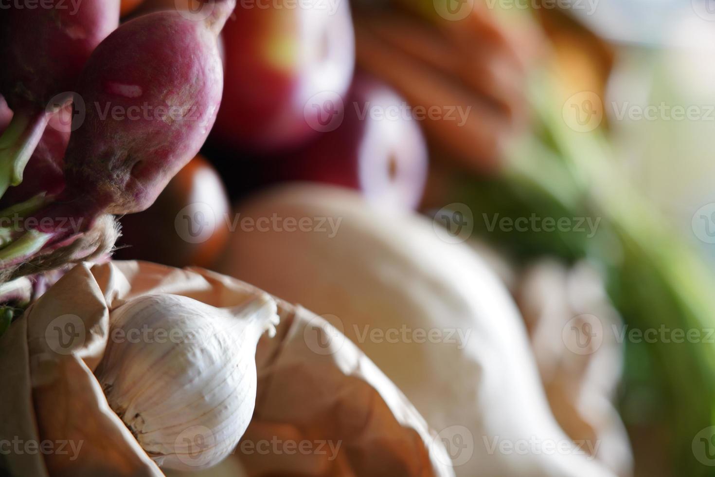 natural organic vegetables photos out of focus, Marche Marketplace.