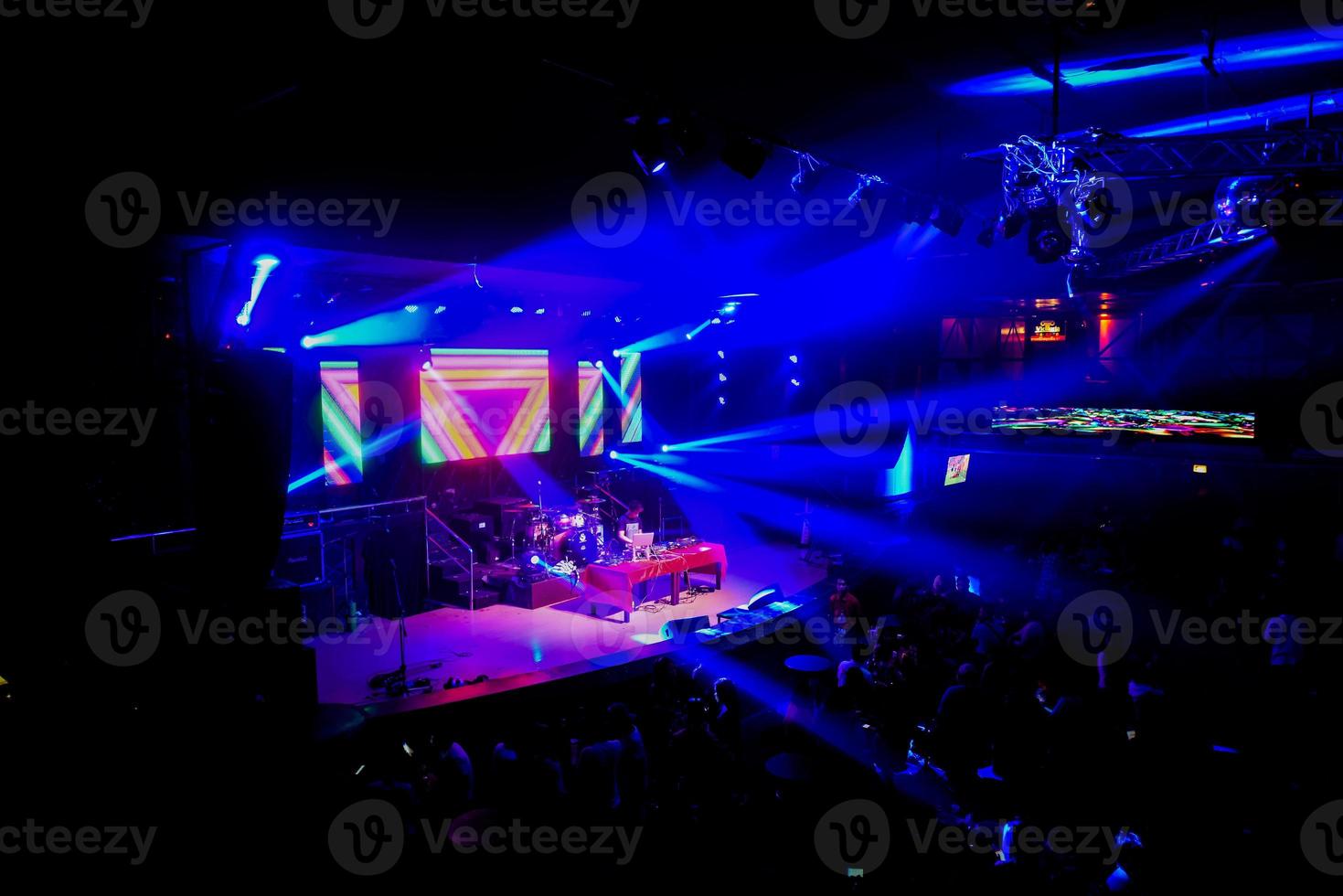 Celebrate the night in the night Banquet Service Dance and enjoy with fellow dancers and DJs. photo