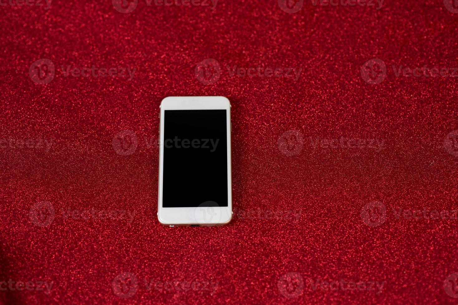 Red background image and beautiful phone Communication technology concept photo
