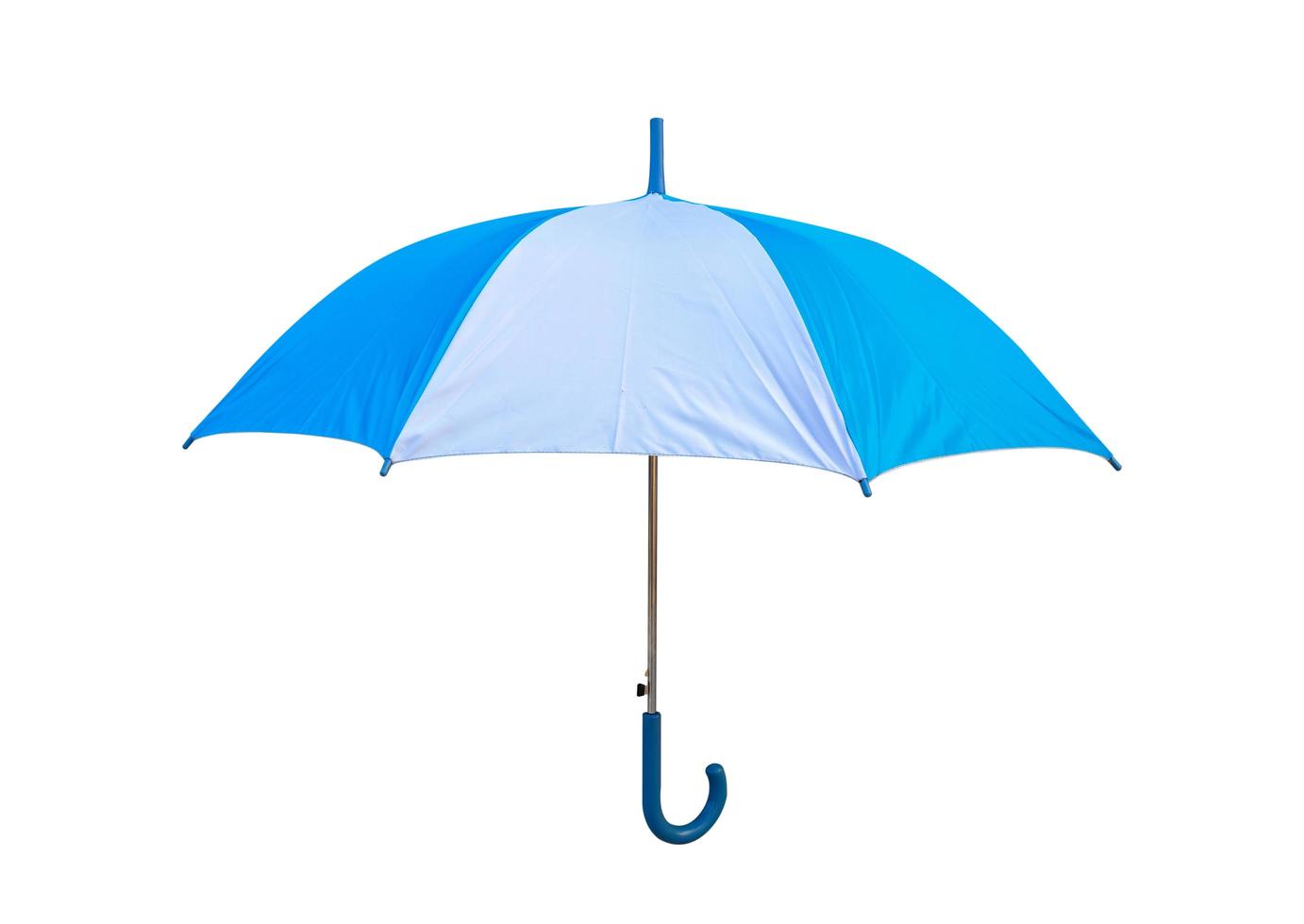 Paraguas azul y blanco aislado sobre fondo blanco. foto