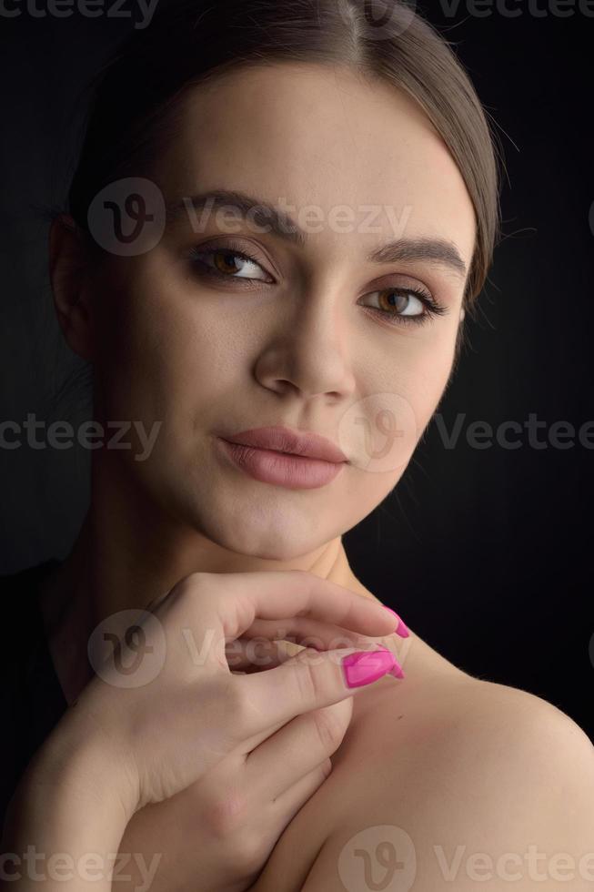 bella mujer con maquillaje profesional foto