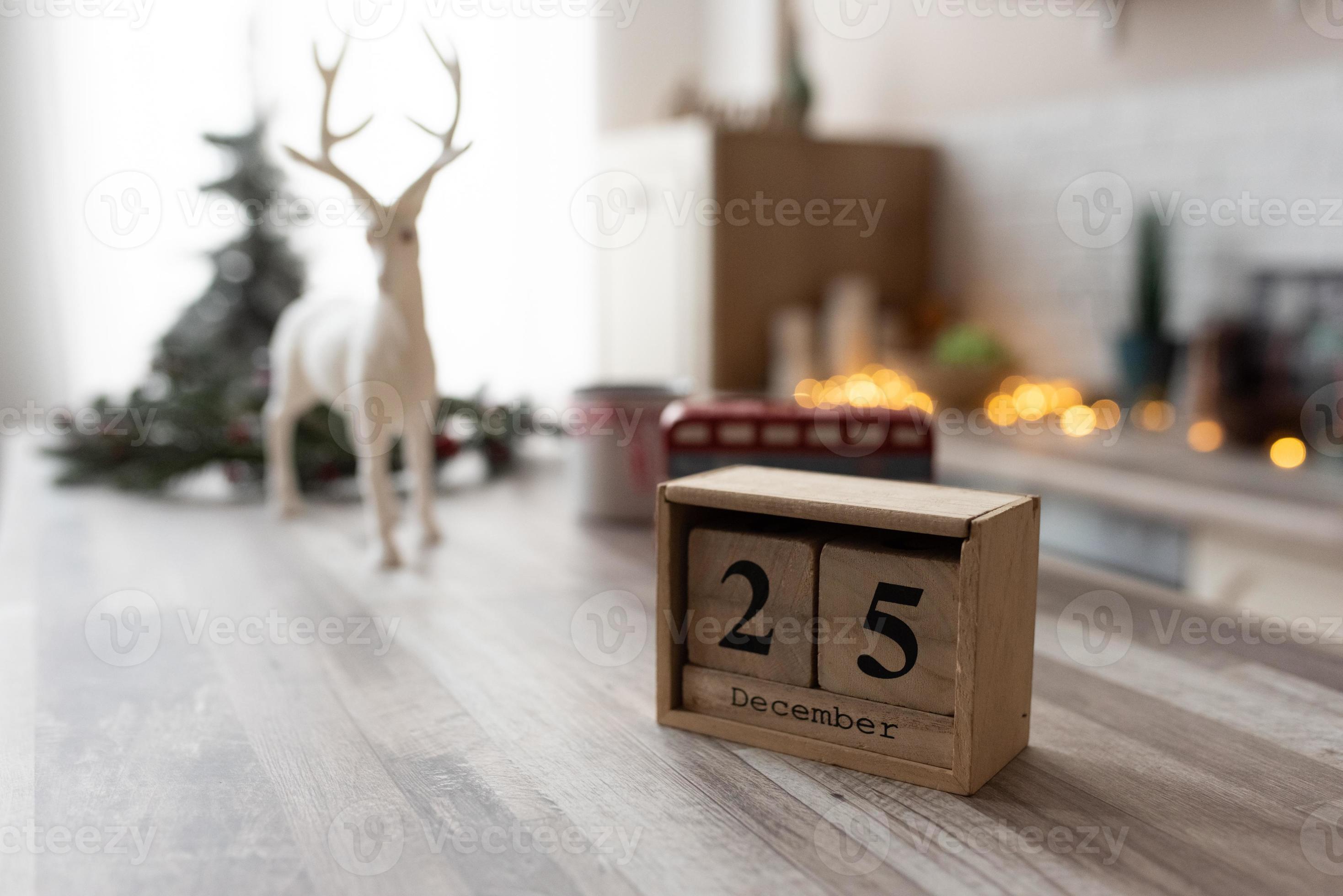 Christmas Day Date On Calendar. December 25. 6768026 Stock Photo at ...