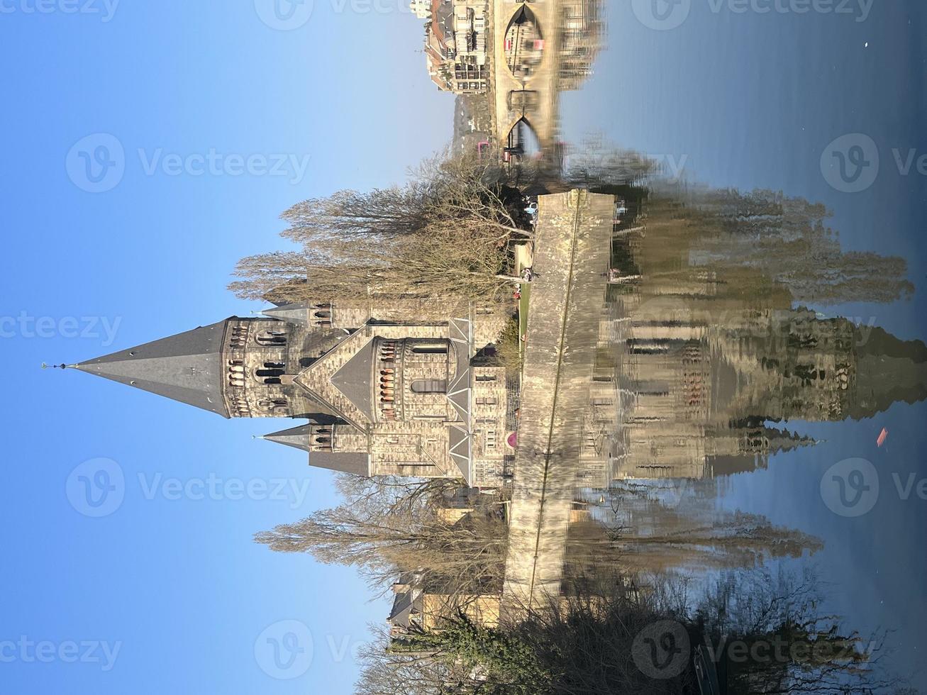 antigua europa ciudad metz francia iglesias y monumentos históricos de arquitectura foto