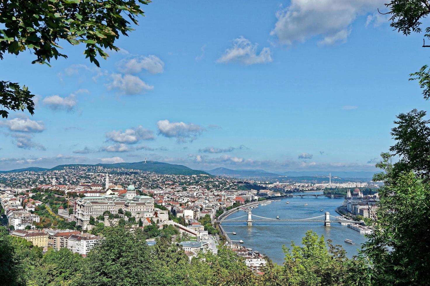 vista del río danubio en budapest foto