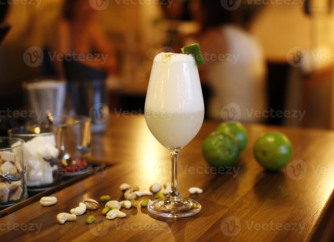 Cocktail Pisco Sour Lime photo