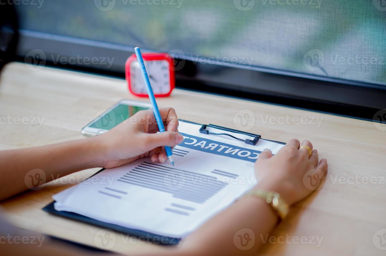 Hand and graph chart Business graph analysis of successful businessmen Business concept photo