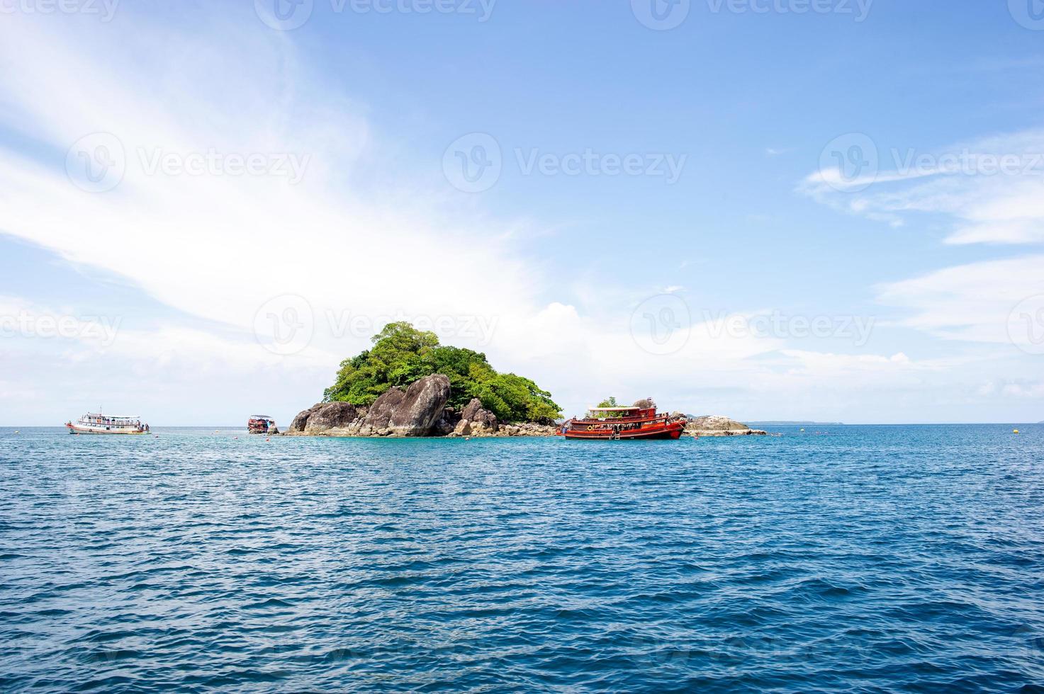 The beautiful sea and the beautiful mountains, the area for tourists to visit the beauty photo