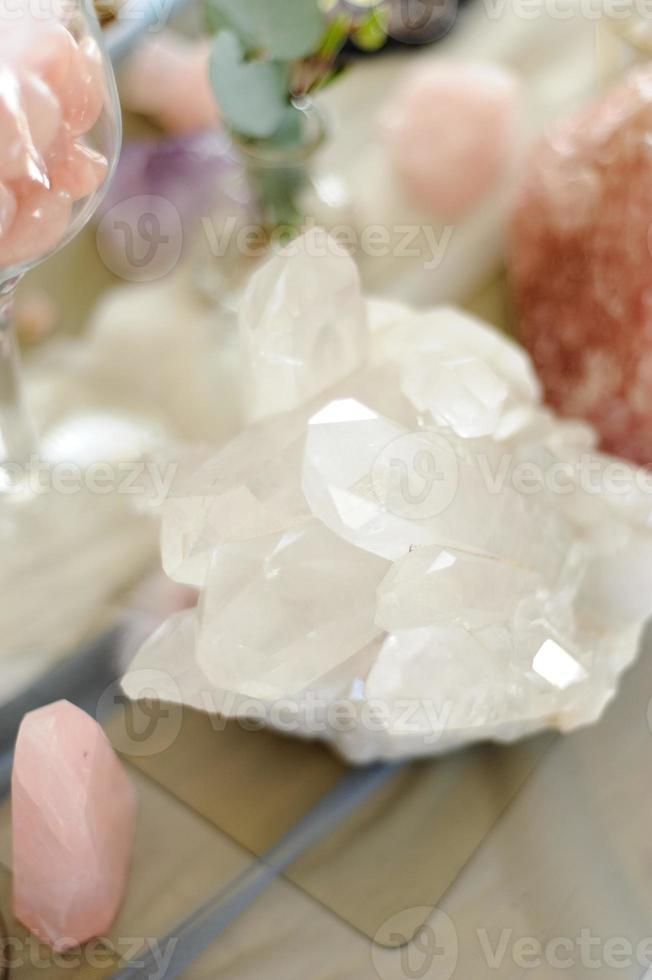 Table with a quartz wedding decor. photo