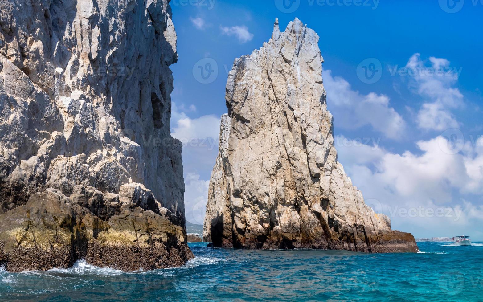 méxico, los cabos, excursiones en barco al destino turístico arco de cabo san lucas, el arco y playas foto