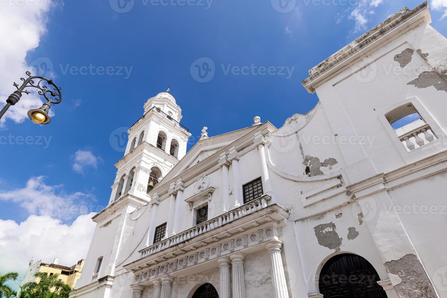 veracruz, calles coloridas y casas coloniales en el centro histórico de la ciudad, una de las principales atracciones turísticas de la ciudad foto