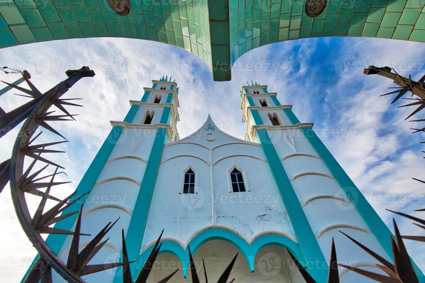 iglesia de cristo rey en el centro de la ciudad de mazatlán foto