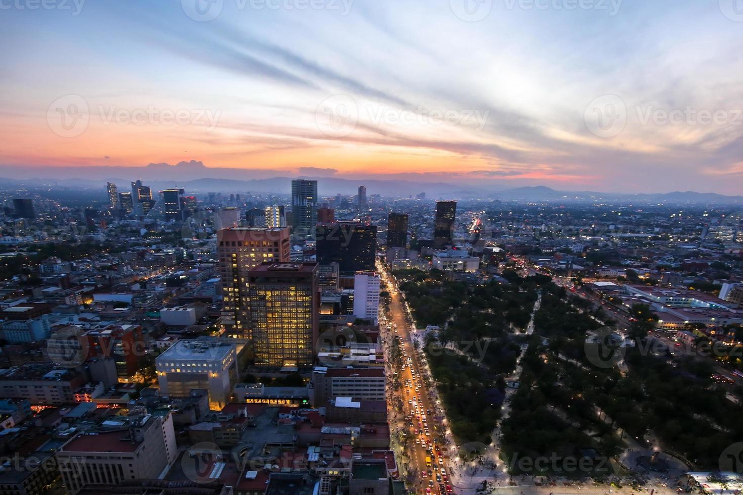 vista panorámica de la ciudad de méxico desde la plataforma de observación en la parte superior de la torre latinoamericana torre latinoamericana foto