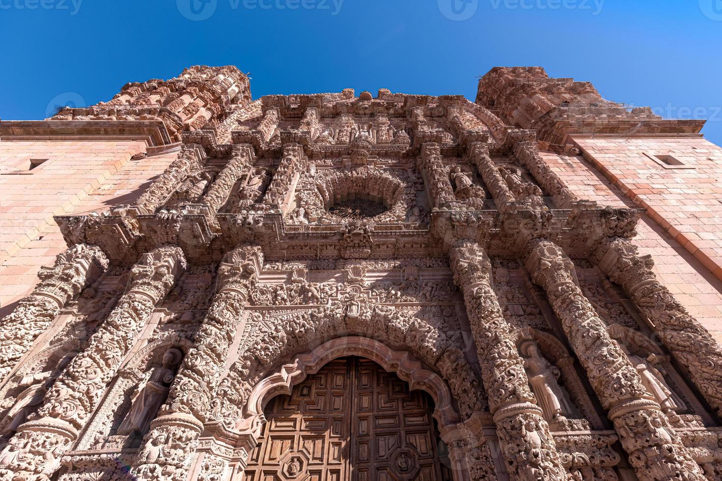 catedral de nuestra señora de la asunción de zacatecas es una basílica católica ubicada en el centro histórico de la ciudad de zacatecas. declarado patrimonio de la humanidad por la unesco foto