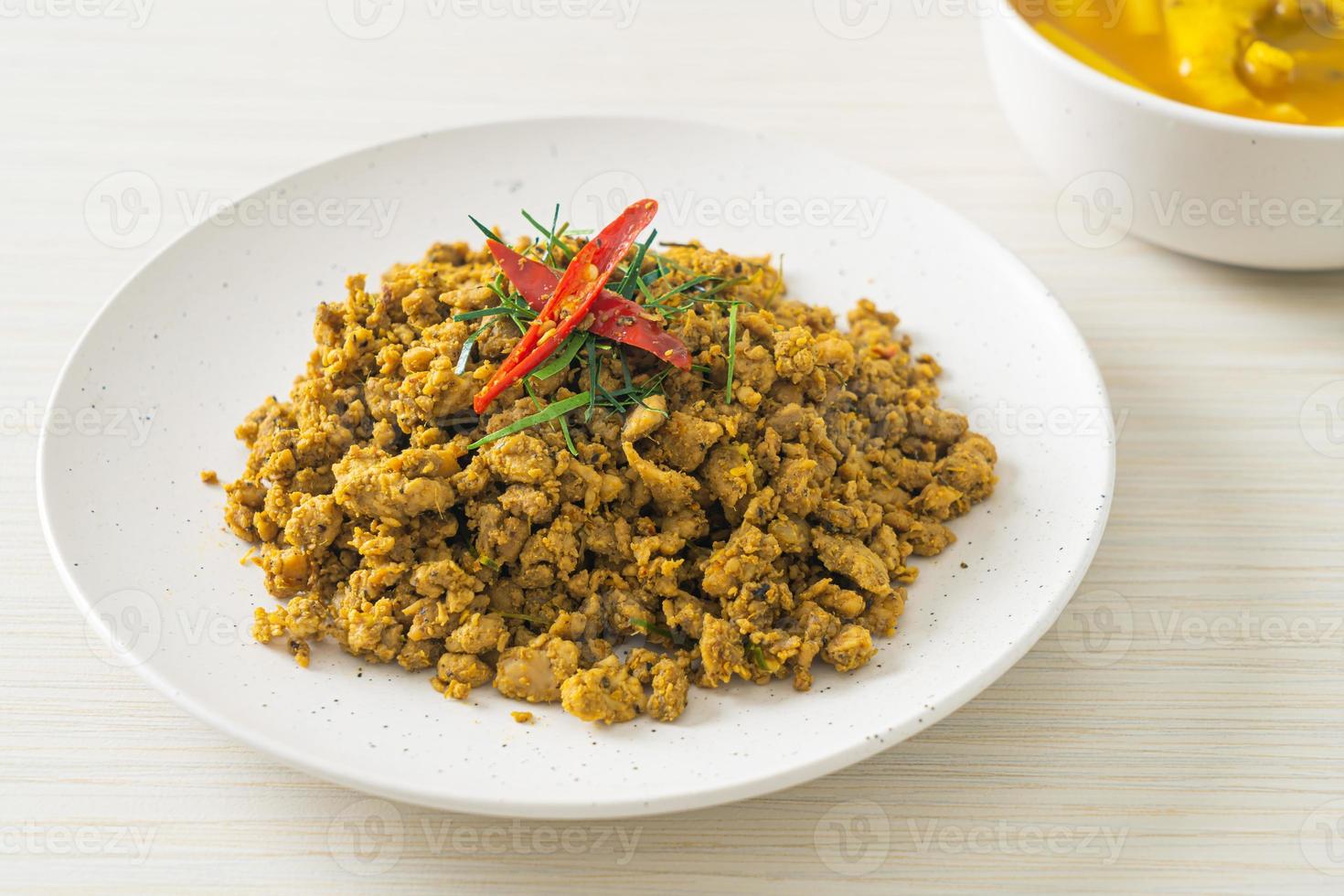 Stir Fried Pork with Yellow Curry Paste photo