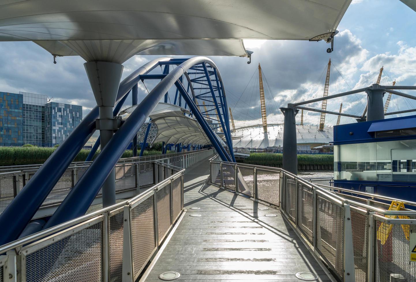 Londres, Reino Unido, 2014. Terminal de autobuses fluviales de North Greenwich foto