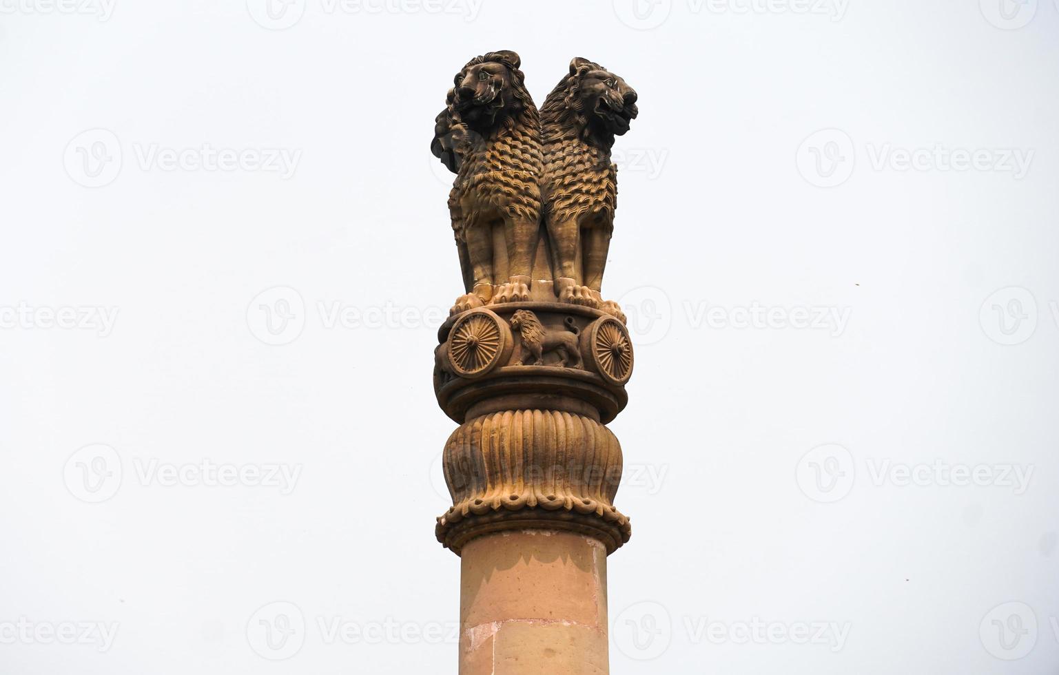 Imágenes de ashoka pillar sarnath foto