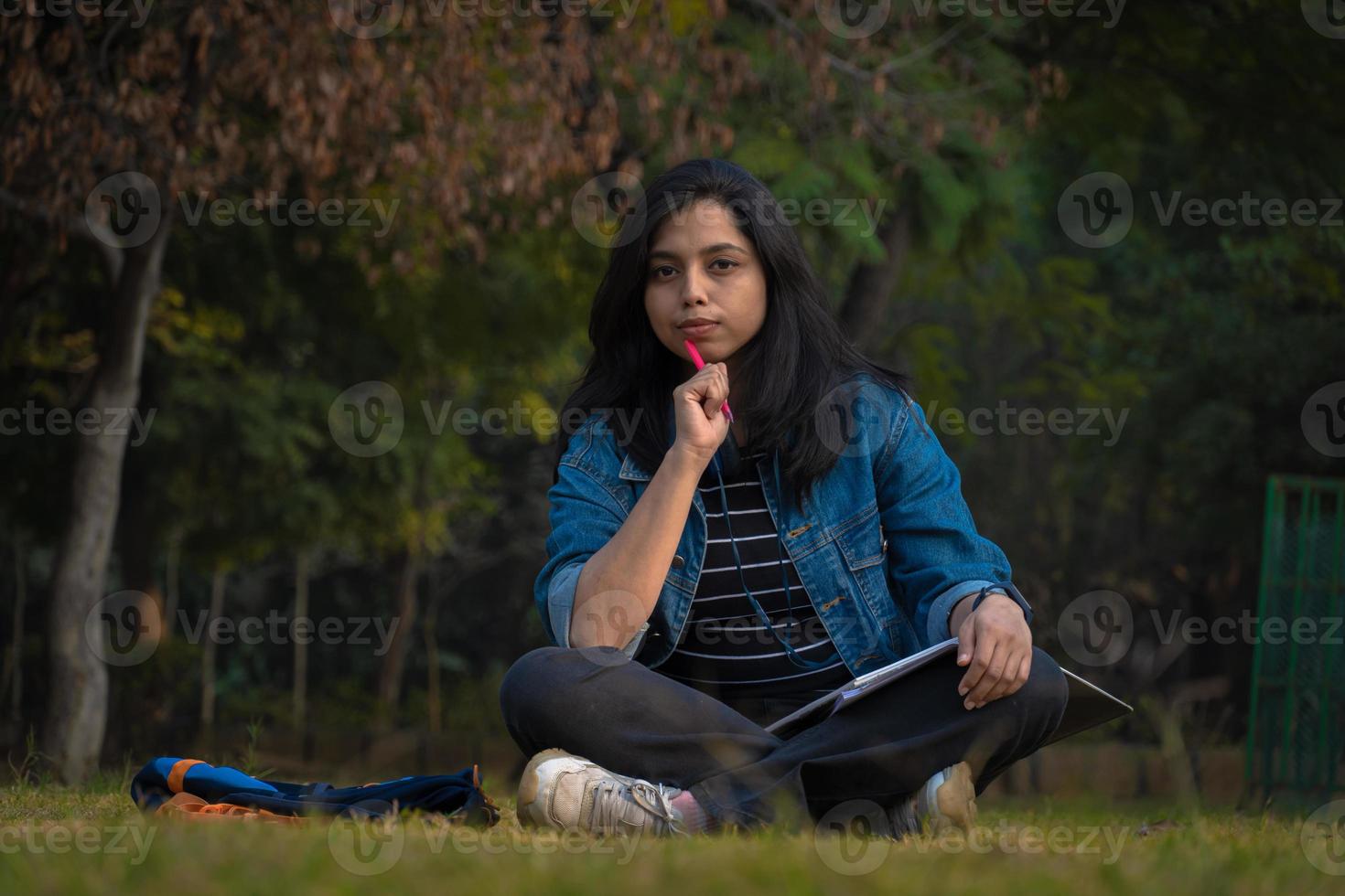 girl in college images HD photo