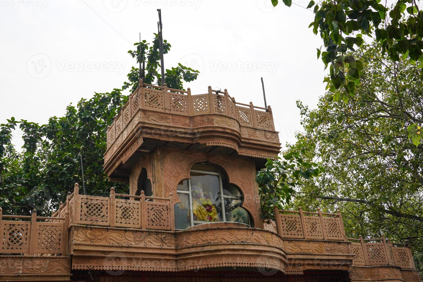 hindu temple image from front photo