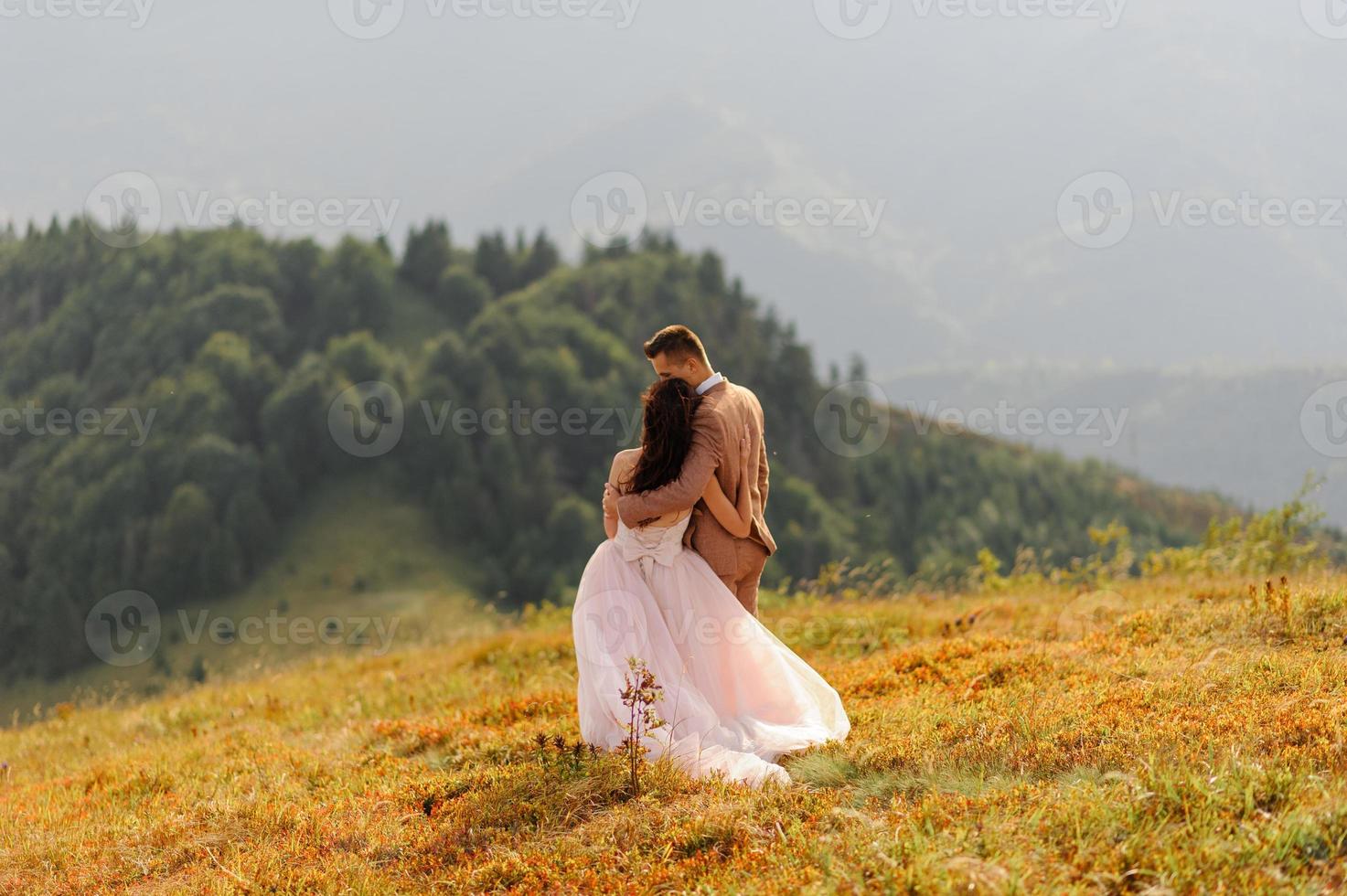 bride and groom. Photo shoot in the mountains.